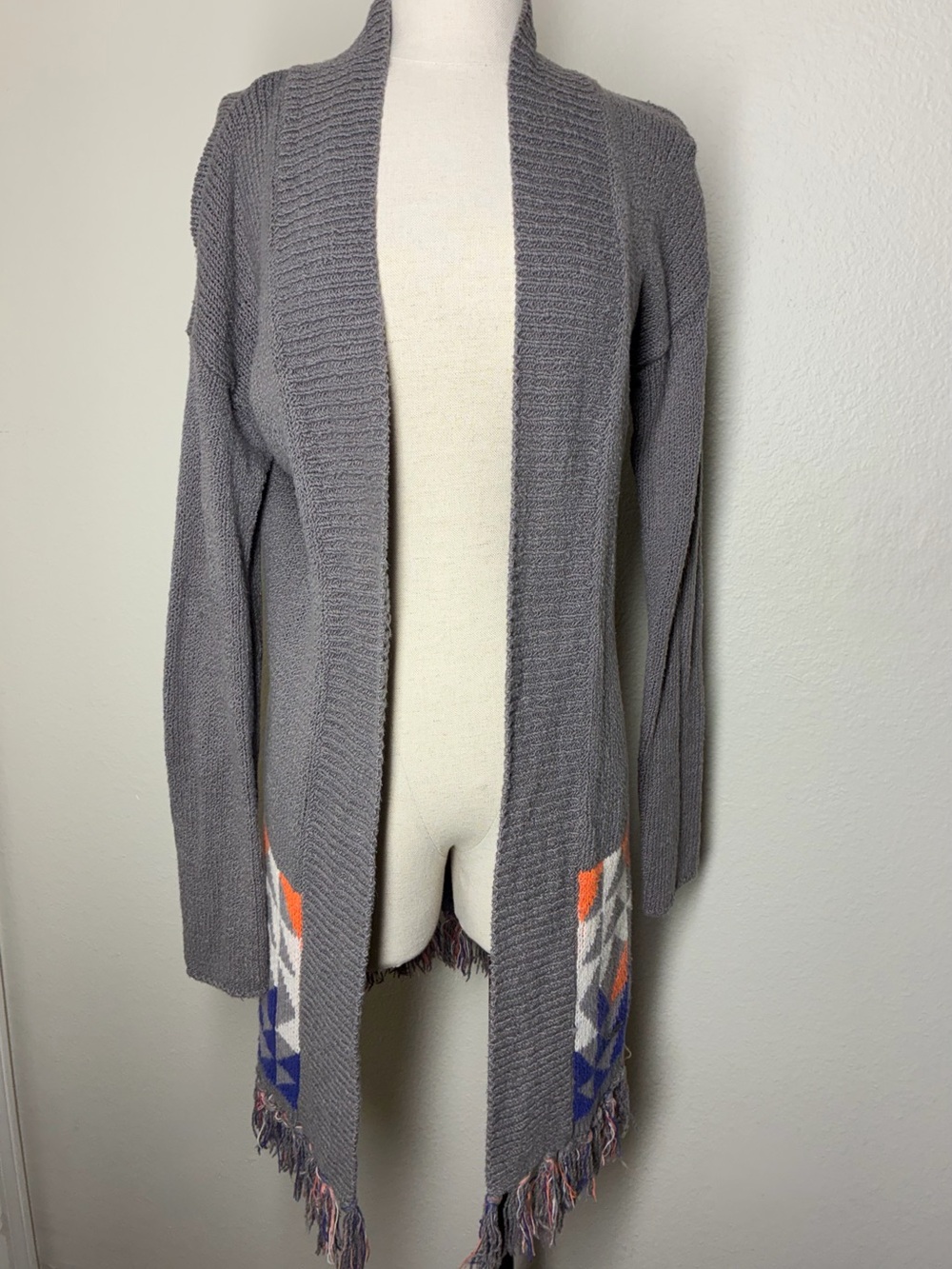 Roxy Gray Open-Front Cardigan with Colorblock Pattern Trim, size Medium